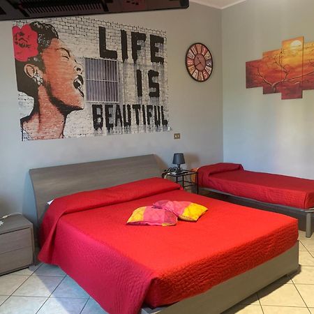 Casa Vacanze La Stazione Браччано Экстерьер фото