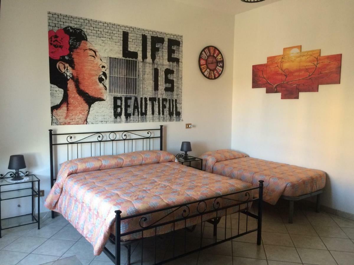Casa Vacanze La Stazione Браччано Экстерьер фото